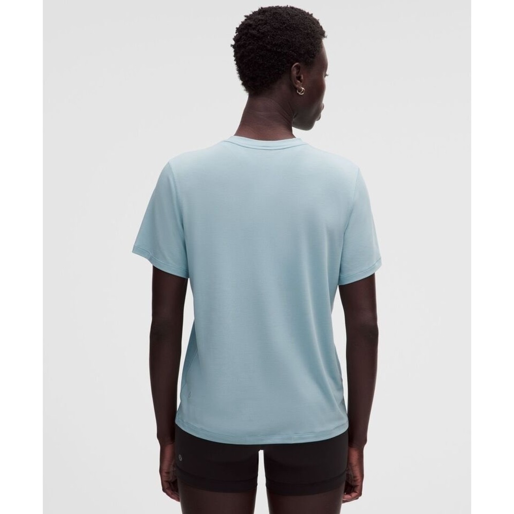 Lululemon Jersey Training Short Sleeve Shirt 6 - Picture 2 of 8